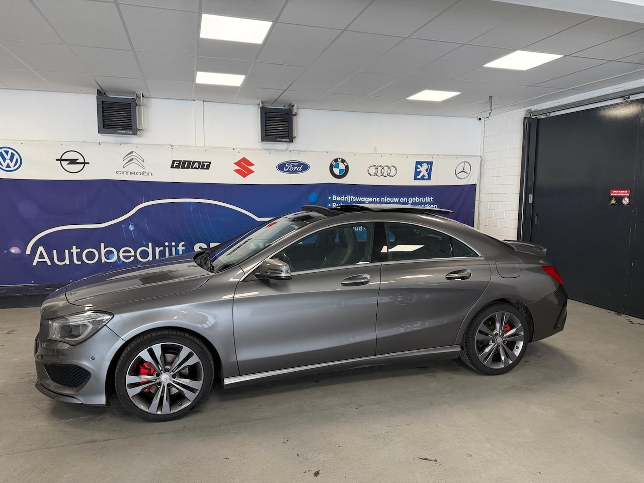 Mercedes-Benz CLA-Klasse - 180 Ambition PANO/AUTOMAAT - AutoWereld.nl
