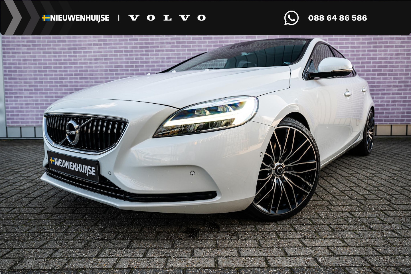 Volvo V40 - 1.5 T3 Dynamic Edition | Panoramadak | Stoelverwarming | DAB+ | Keyless Entry | Parkeer Ca - AutoWereld.nl