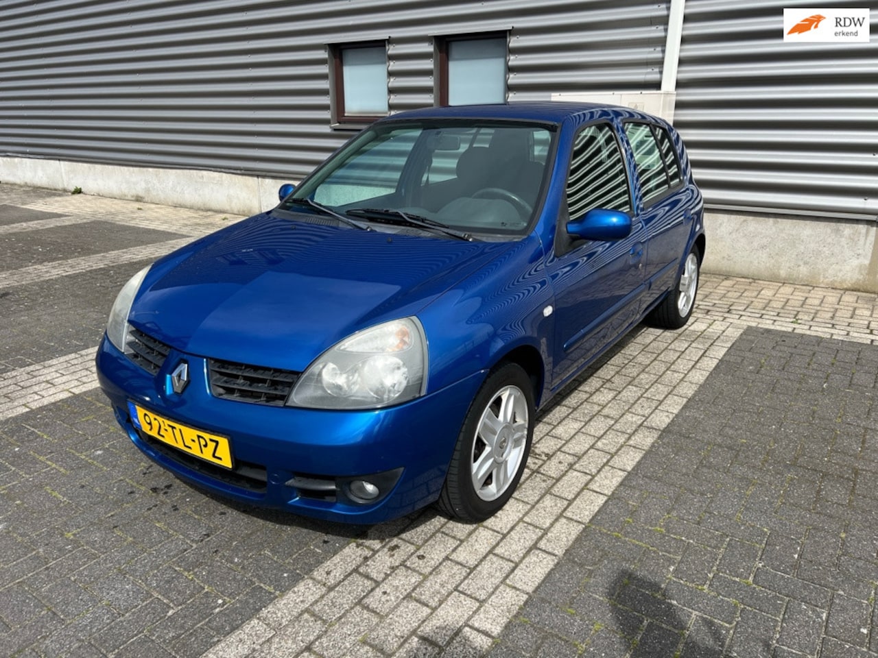 Renault Clio - 1.2-16V Campus 1.2-16V Campus - AutoWereld.nl