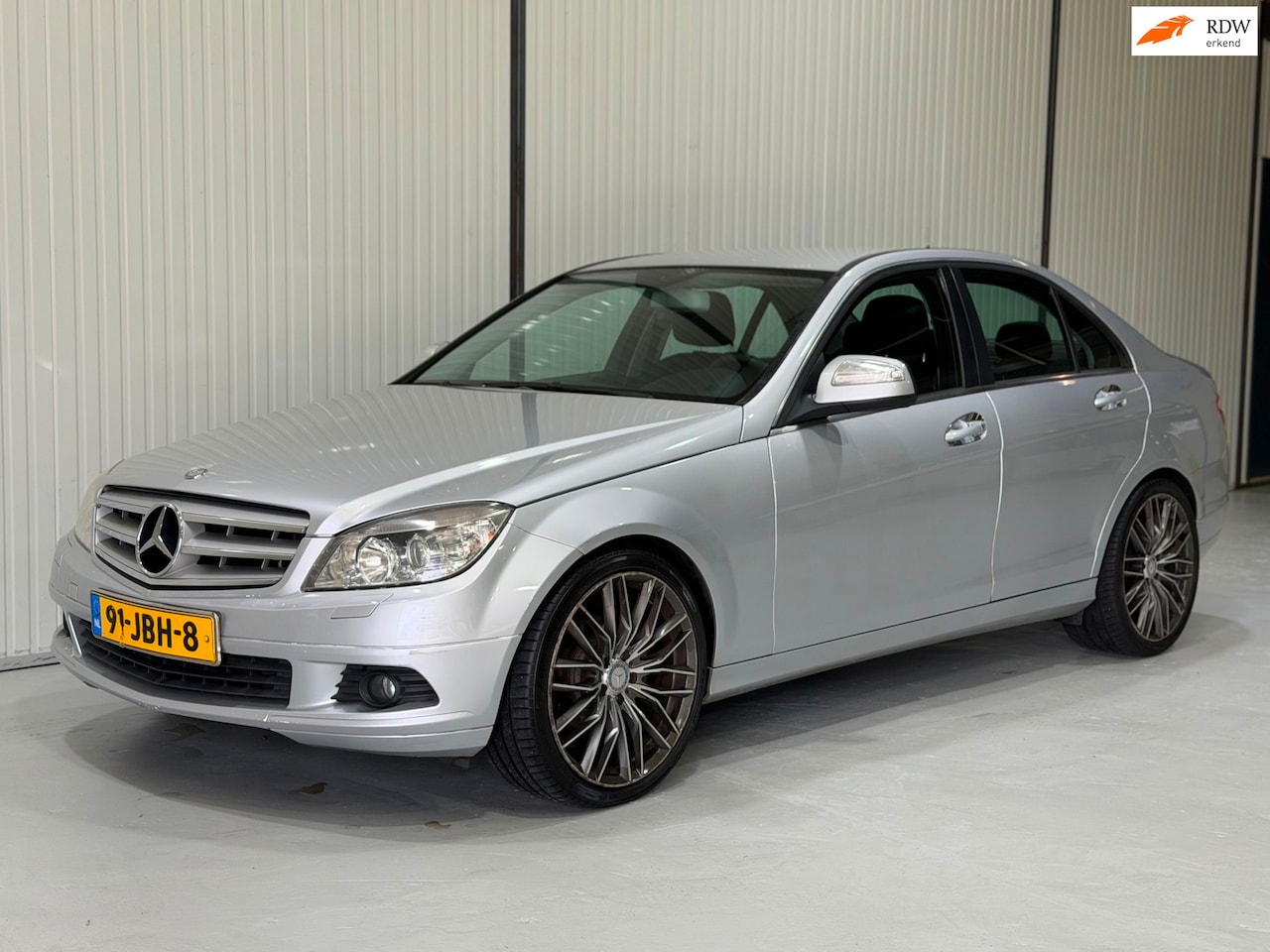 Mercedes-Benz C-klasse - 180 K Elegance AUTOMAAT - NETTE STAAT- NAVI - TREKHAAK - LM VELGEN! - AutoWereld.nl