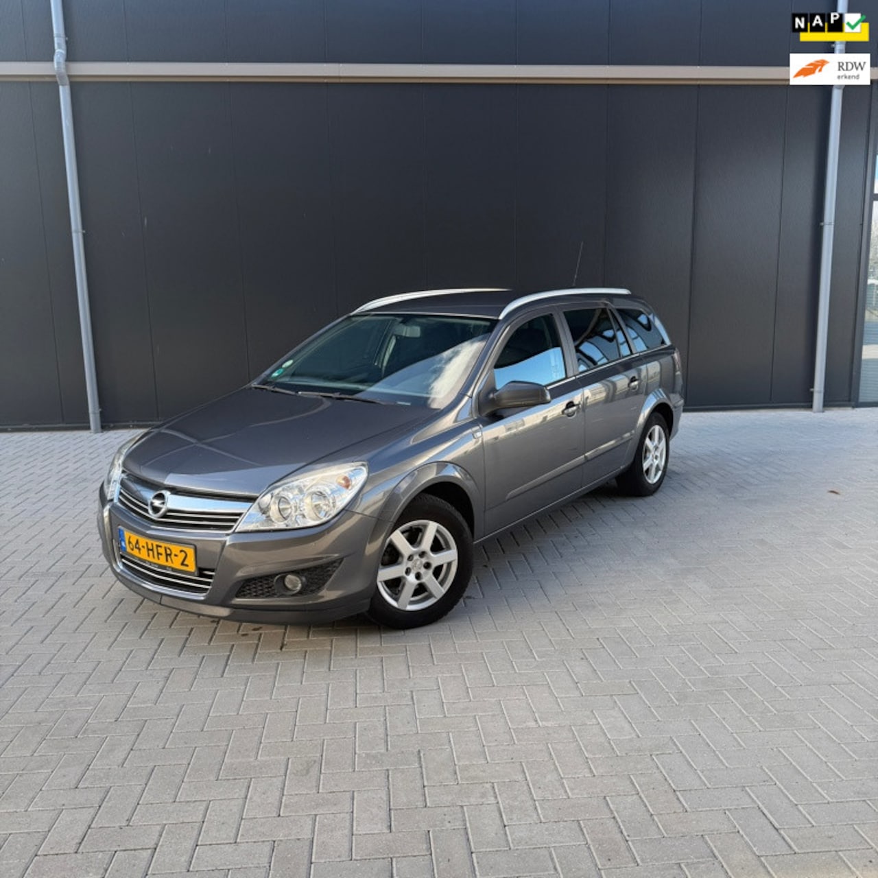 Opel Astra Wagon - 1.6 Temptation Cruise & Airco - AutoWereld.nl