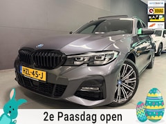 BMW 3-serie Touring - 330e M-SPORT SOH-TEST/PANO/H-KARDON/V-COCKPIT/NAVI/CAM/DAB/CARPLAY///