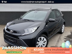 Toyota Aygo X - 1.0 VVT-i MT Play Nederlandse auto, boekjes compleet, achteruitrij camera, navigatie Airco