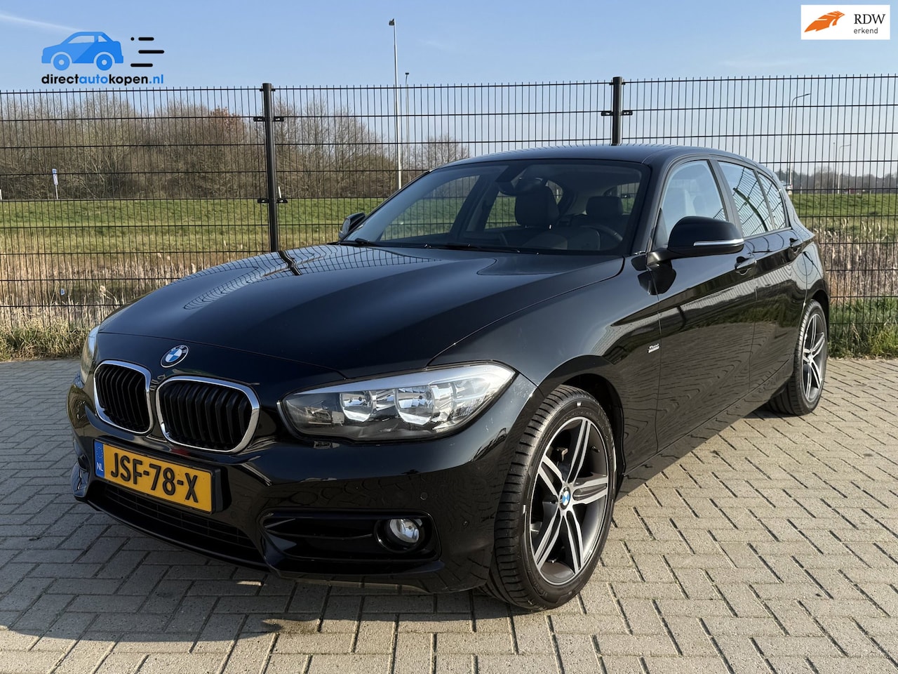 BMW 1-serie - 118i Sport Line Aut.| Leder | PDC Voor & Achter | Stoelverw. | Trekhaak | CC | 17"LMV - AutoWereld.nl
