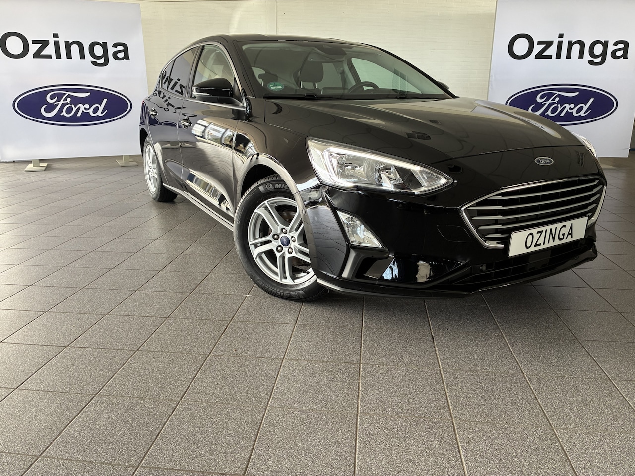 Ford Focus - EcoBoost Trend Edition Business-5 Deurs apple carplay winterpakket-camera - AutoWereld.nl