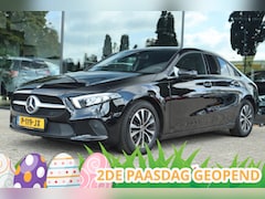 Mercedes-Benz A-klasse - 180 BUSINESS SOLUTION AUT. | ORIG. NL | WIDESCREEN | TREKHAAK | CARPLAY | CAMERA | LED | S