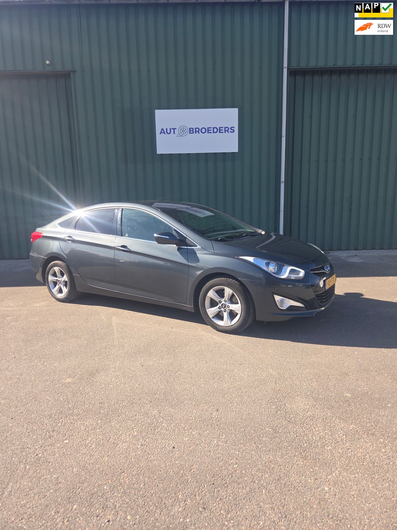 Hyundai i40 - 1.6 GDI Blue Business Edition 1E EIGENAAR - DEALER ONDERHOUDEN - ACHTERUITCAMERA - AutoWereld.nl