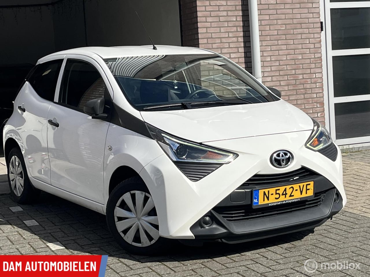 Toyota Aygo X - X-fun 1.0 BJ 2022, 1e eig, Airco, LED, Dealer onderhouden! - AutoWereld.nl