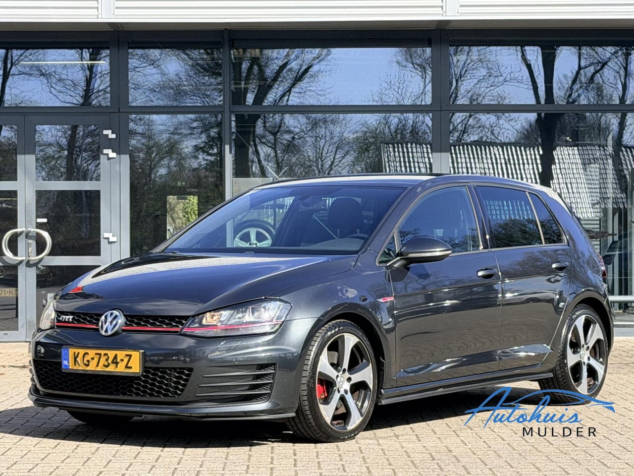 Volkswagen Golf - 2.0 TSI GTI Performance | DSG | Navi | Trekhaak | Led | Stoelverwarming | 1e Eigenaar - AutoWereld.nl