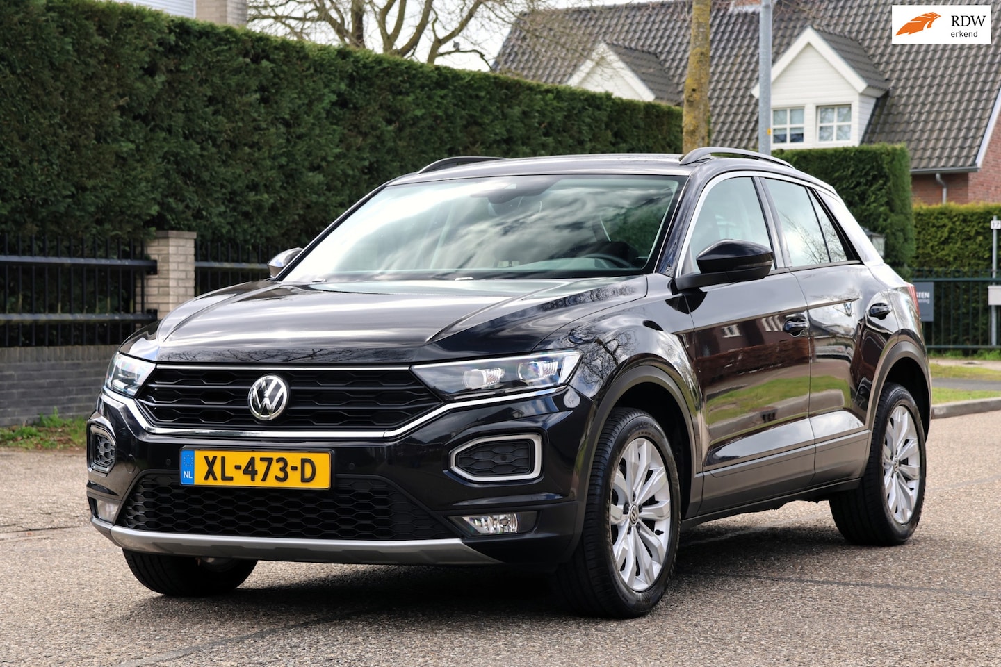 Volkswagen T-Roc - 1.0 TSI Style | CARPLAY | NAVI | CLIMA | CRUISE | LED | TREKHAAK | ZEER MOOIE GOED ONDERHO - AutoWereld.nl