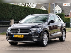 Volkswagen T-Roc - 1.0 TSI Style | CARPLAY | NAVI | CLIMA | CRUISE | LED | TREKHAAK | ZEER MOOIE GOED ONDERHO