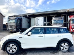 MINI Clubman - Cooper 1.5T 136pk 6-traps aut - pano - nap - 1e eig - keyless entry + start - line assist