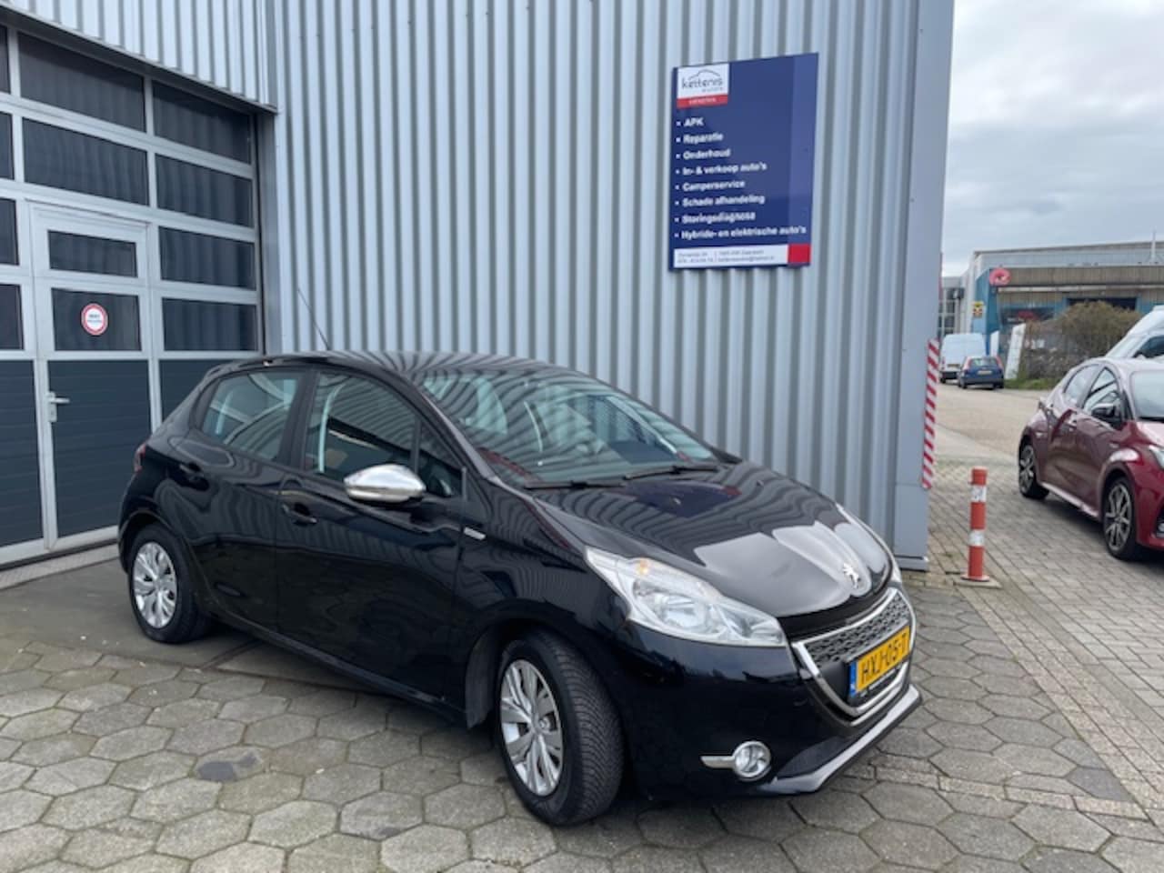 Peugeot 208 - 1.2 VTi Active Nette auto - AutoWereld.nl