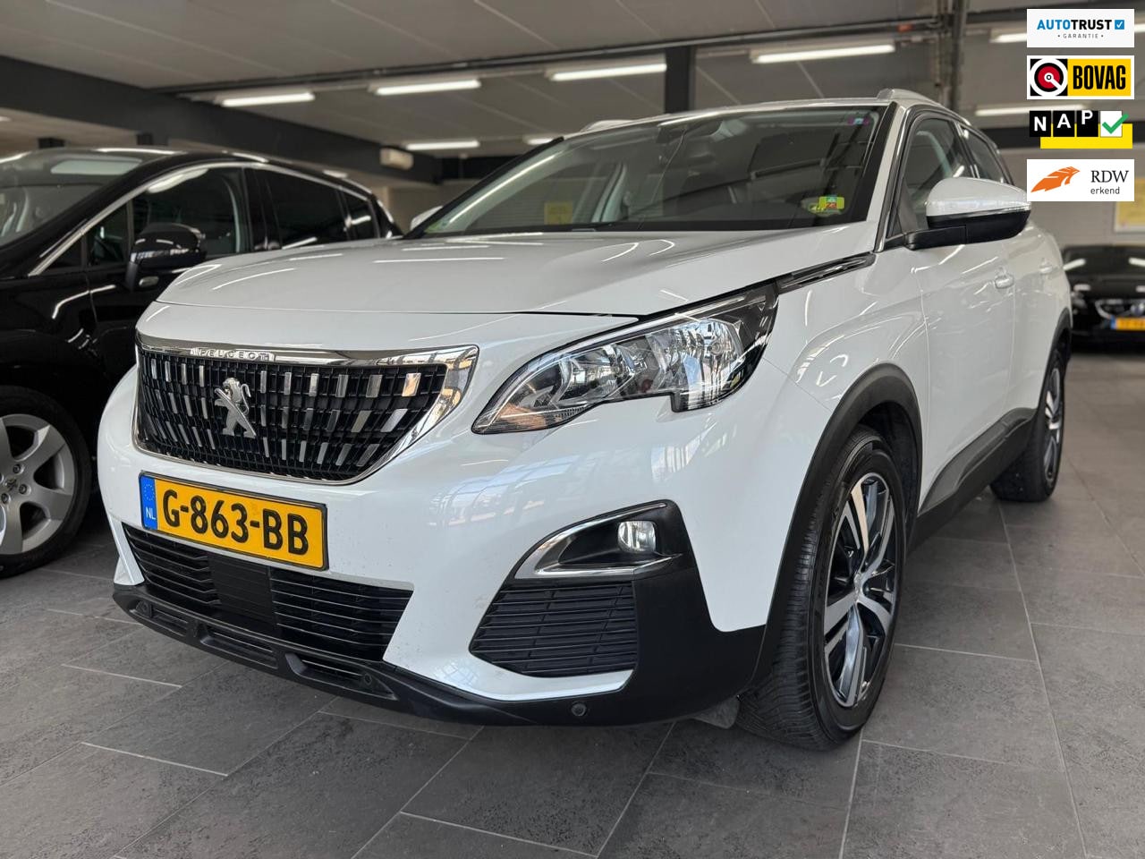 Peugeot 3008 - 1.2 PureTech Blue Lease Executive navi camera clima cruise control lm-velgen Elly-pakket p - AutoWereld.nl