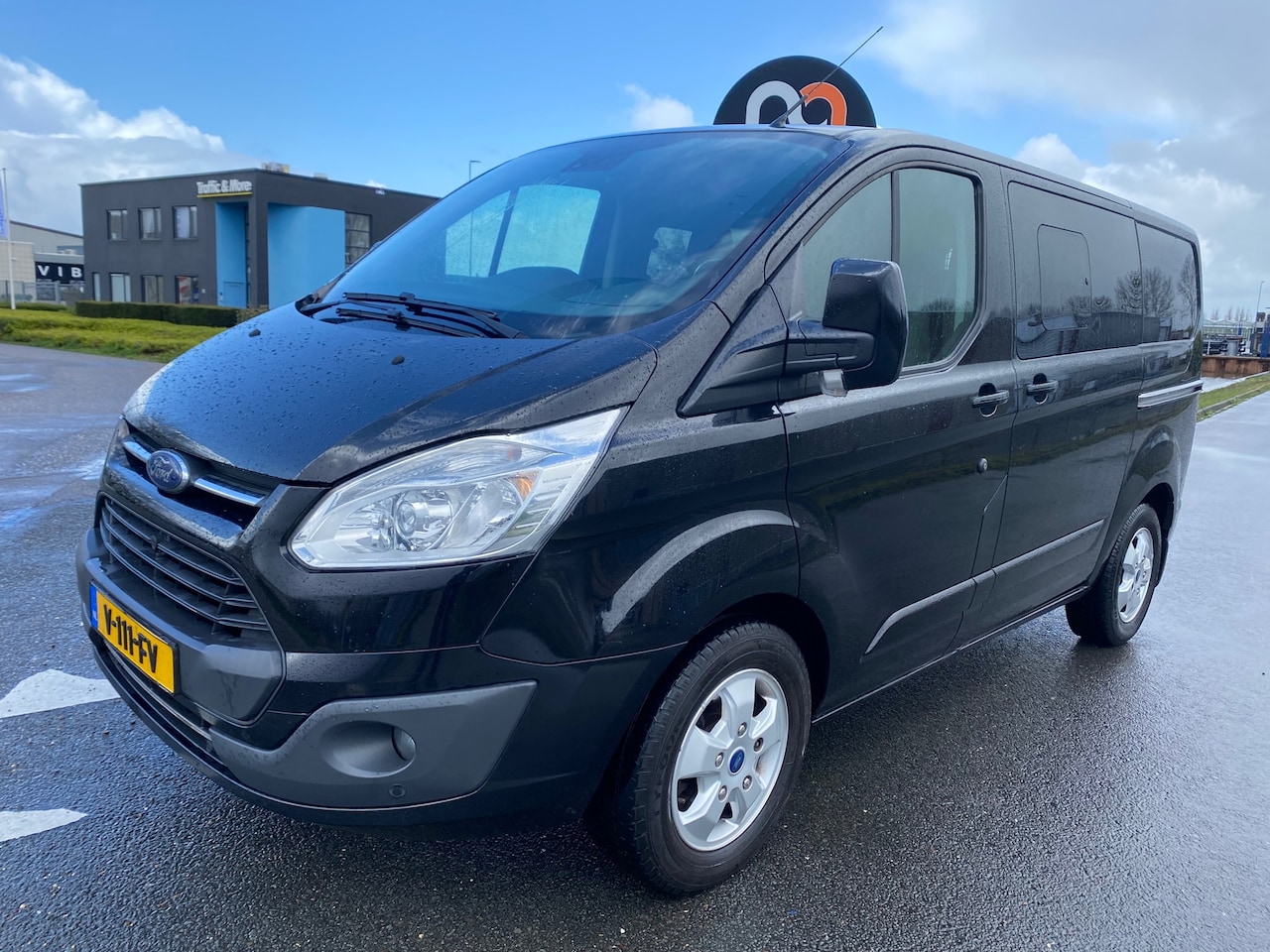 Ford Transit Custom - 2017 * 290 2.0 TDCI L1H1 Trend * D.C * 5 PERSONS * EURO 6 * APK !! - AutoWereld.nl