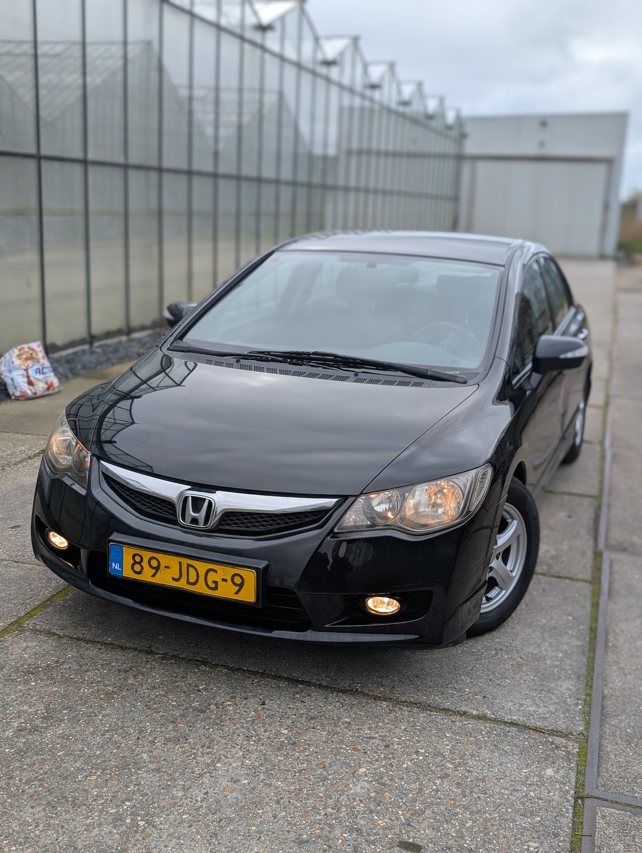 Honda Civic - 1.3 Hybrid Civic 1.3 Hybrid Lage KM / New APK / NAP / stoelverw / LMV / parkeersensoren / StartStop / - AutoWereld.nl