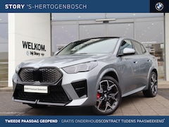 BMW iX2 - eDrive20 High Executive M Sport / Panoramadak / Sportstoelen / M Adaptief onderstel / Stuu