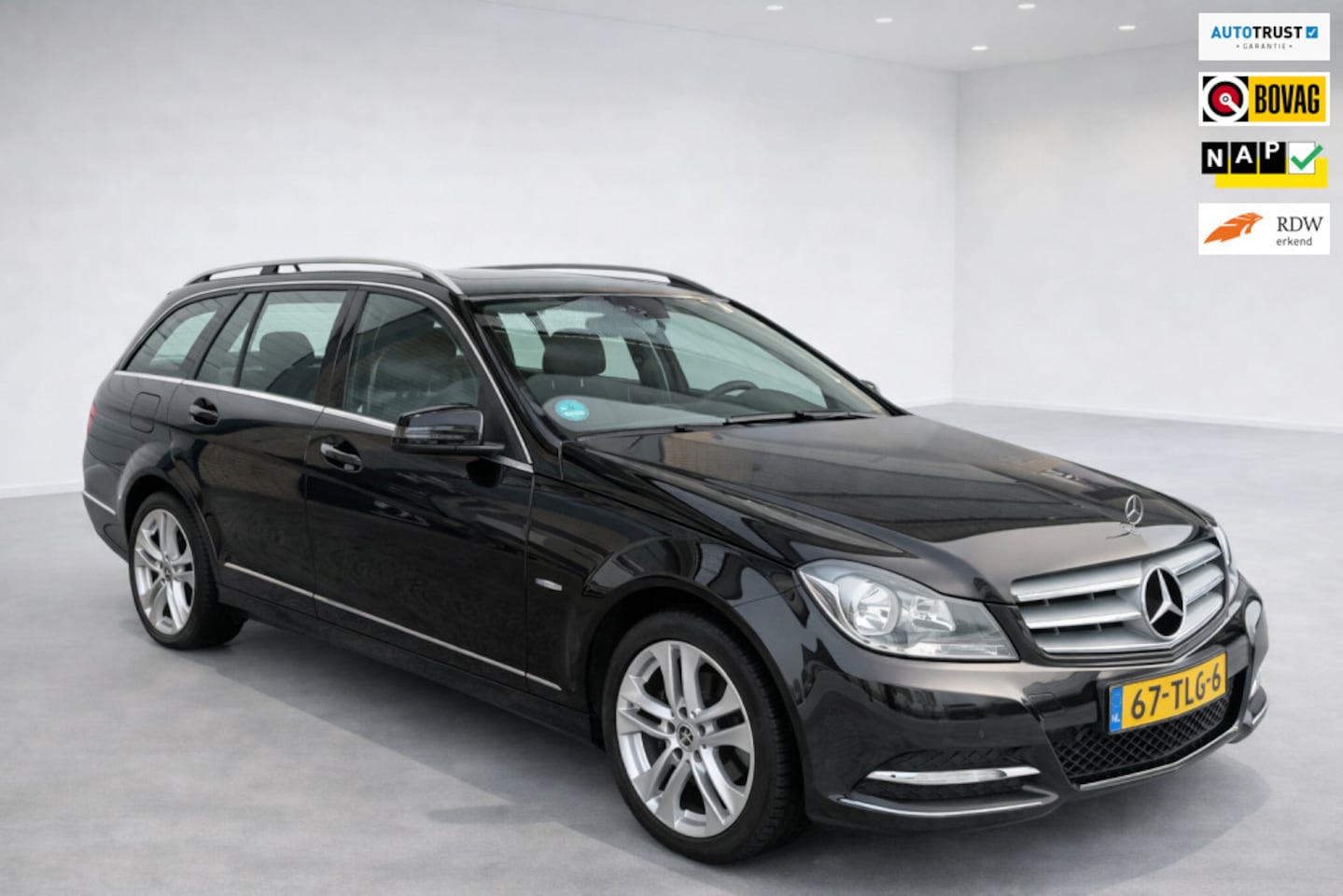 Mercedes-Benz C-klasse Estate - 180 Business Class Avantgarde 180 Business Class Avantgarde, automaat, schuifkanteldak, carplay, trekhaak, navi, inruil - AutoWereld.nl