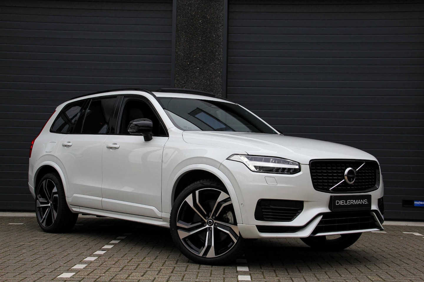 Volvo XC90 - 2.0 T8 Recharge AWD Ultra Dark | Vol in de opties | Panorama dak | Bowers & Wilkins | Napp - AutoWereld.nl