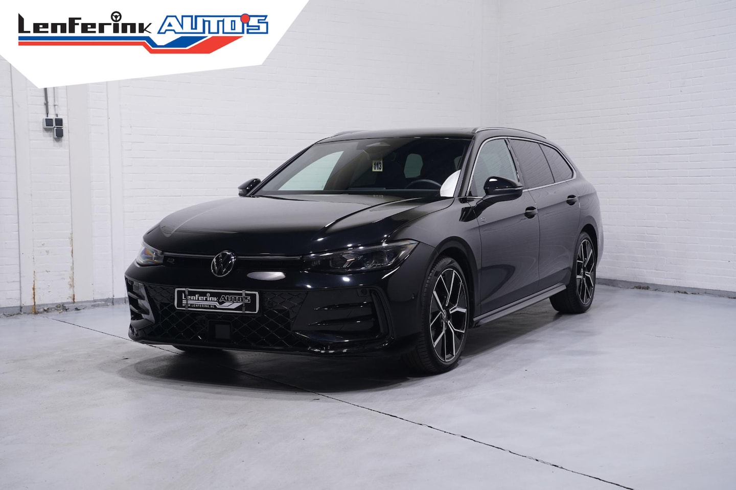 Volkswagen Passat Variant - R-line 150 PK DSG Panodak camera IQ Light Stoel-/stuurverwarming Apple Carplay R-Line int. - AutoWereld.nl