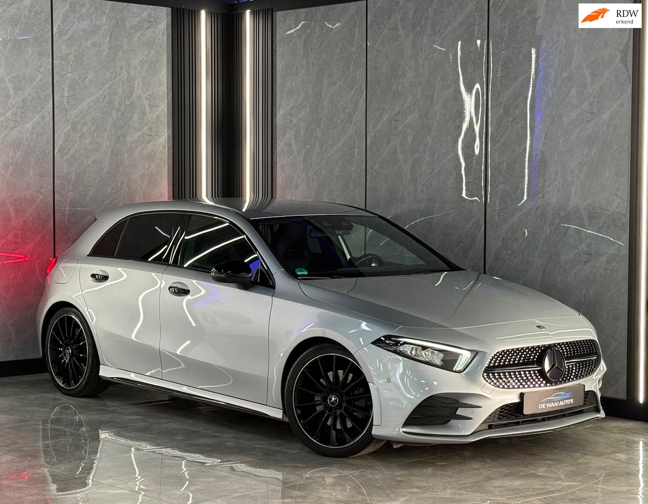 Mercedes-Benz A-klasse - 250 e AMG | Night | Sfeer | Stoelverwarming | 18” AMG Velgen | Lane Assist | Led | 1e Eige - AutoWereld.nl