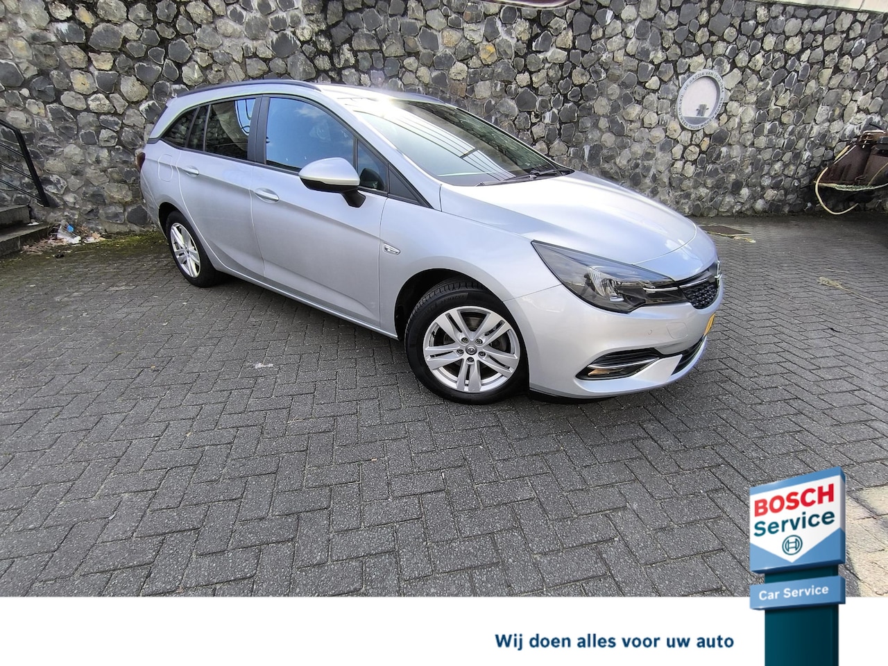 Opel Astra Sports Tourer - 1.2 Edition Carplay & Android, Camera, Navi, cruise control, park distance, ie eigenaar - AutoWereld.nl