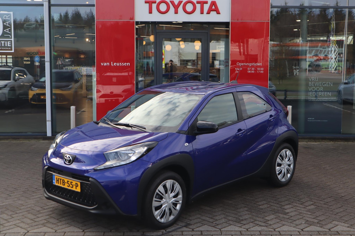 Toyota Aygo X - PLAY 5-DEURS 1e EIGENAAR NL-AUTO CAMERA LED APPLE/ANDROID AIRCO ADAP. CRUISE - AutoWereld.nl