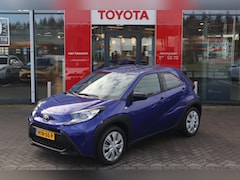 Toyota Aygo X - PLAY 5-DEURS 1e EIGENAAR NL-AUTO CAMERA LED APPLE/ANDROID AIRCO ADAP. CRUISE