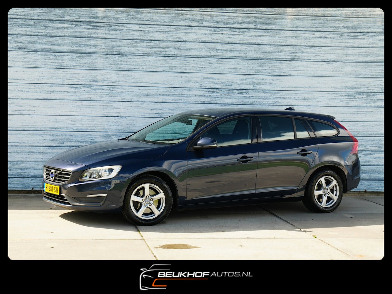 Volvo V60 - 2.0 D4 181Pk Kinetic Navi Trekhaak Afneembaar - AutoWereld.nl