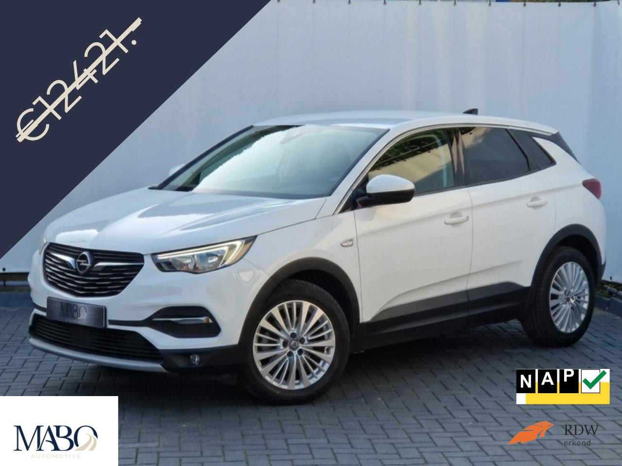 Opel Grandland X - 1.2 Turbo Innovation in topstaat | Elek. klep | Comfortstoelen | Camera | Riem v.v. - AutoWereld.nl