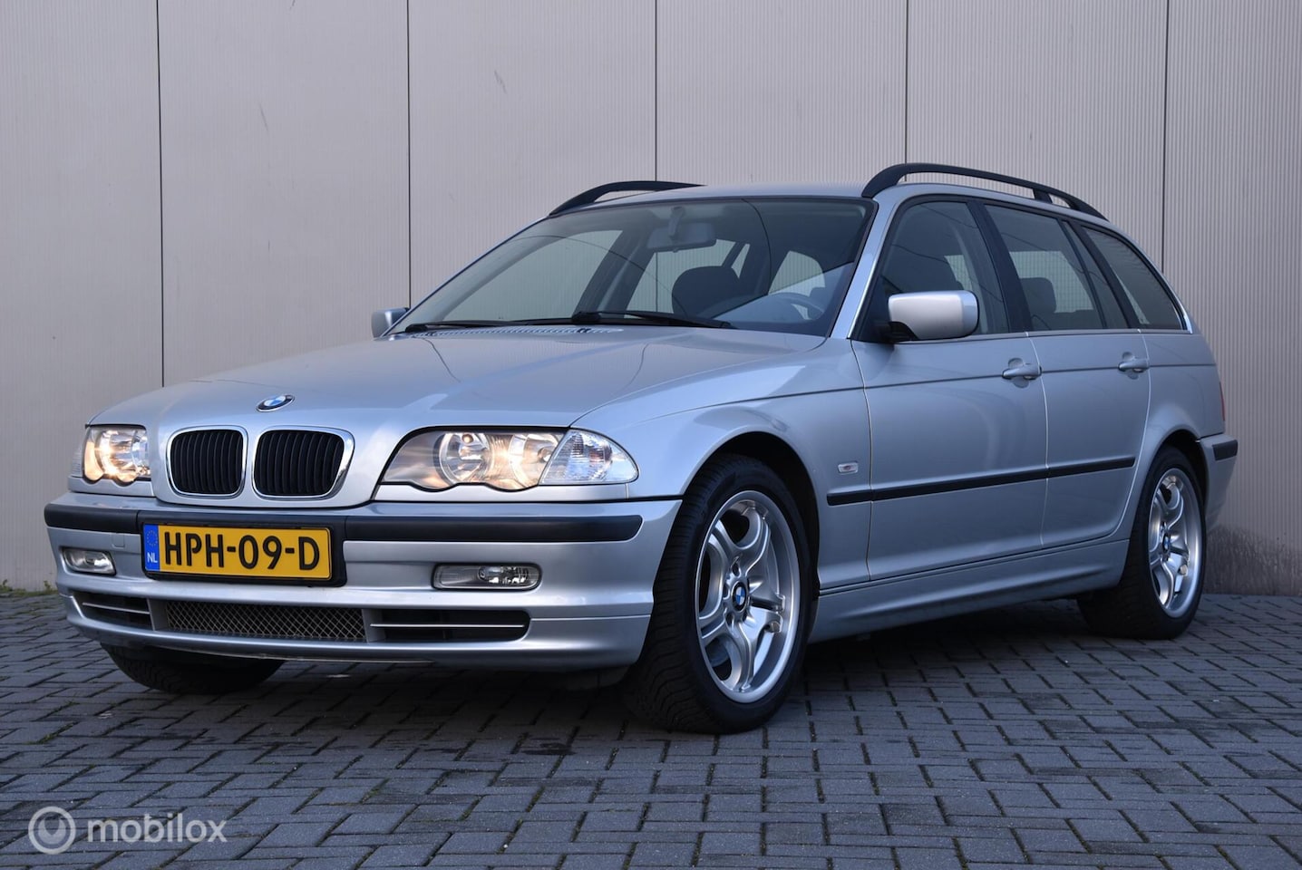 BMW 3-serie Touring - 330i | Half leder | Automaat | Cruise | - AutoWereld.nl