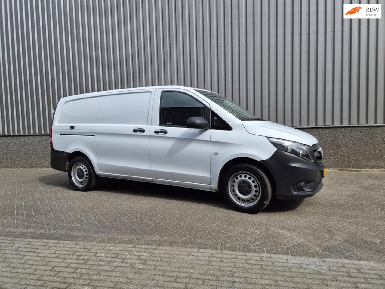 Mercedes-Benz Vito - 119 CDI Lang | Camera | Parkeer sensoren | Nieuwe APK | Stoelverwarming | Carplay | - AutoWereld.nl