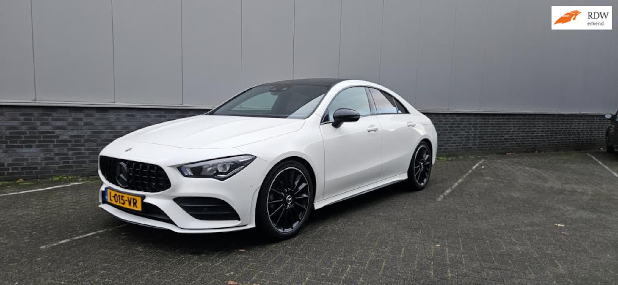 Mercedes-Benz CLA-Klasse - COUPE 180 Premium Plus - AutoWereld.nl