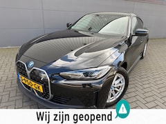 BMW i4 - EDrive40 84 kWh*1e Eigenaar*NAP*APK*Accu gezondheid 98 % *Top Optie