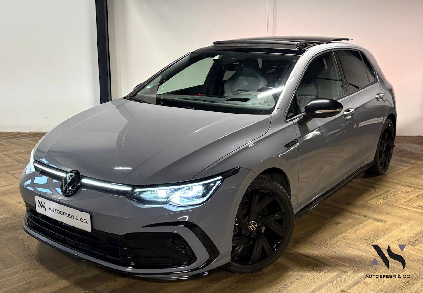 Volkswagen Golf - 1.5 eTSI R-Line PANO HUD SFEER VOL' - AutoWereld.nl