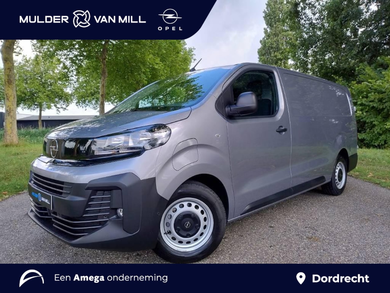 Opel Vivaro Electric - L3 75 kWh 136pk | 8 jaar garantie | 0% financial lease | Houten afwerking laadruimte | NAV - AutoWereld.nl