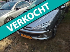 Peugeot 206 - 1.4 Génération NL auto km 67 000 orgneel met nap