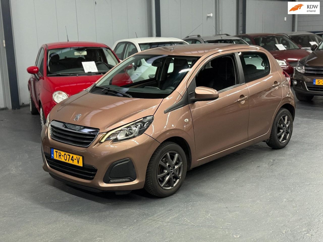 Peugeot 108 - 1.0 VTi Active TOP! Automaat APK NAP - AutoWereld.nl