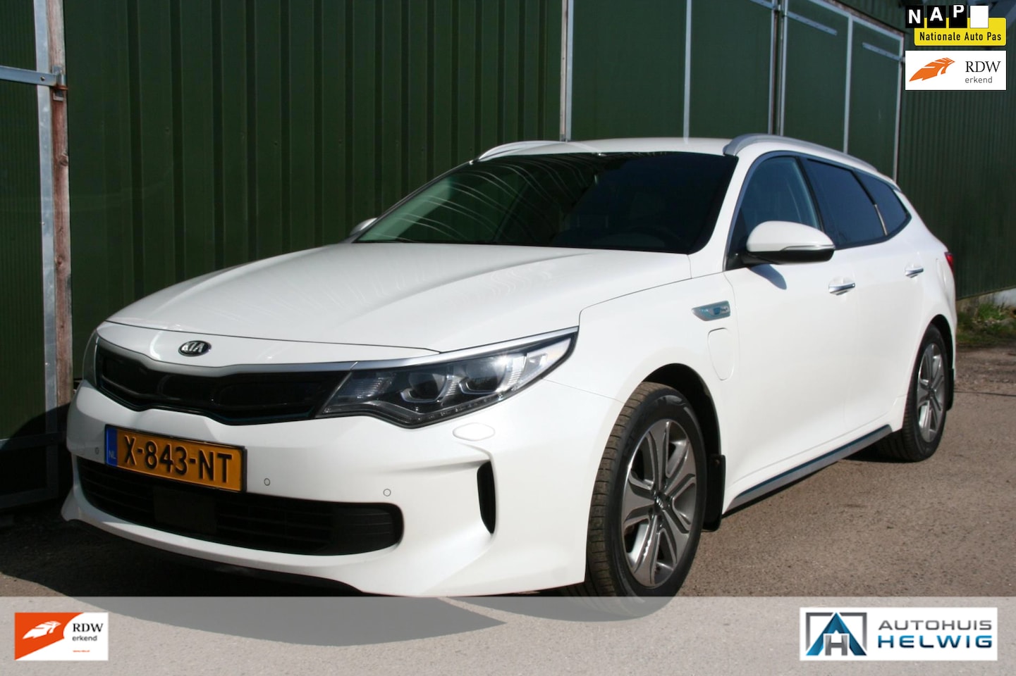 Kia Optima Sportswagon - 2.0 GDI PHEV Business DynamicLine 2.0 GDI PHEV Business DynamicLine, MOTOR SCHADE ( TIK IN MOTOR ) - AutoWereld.nl