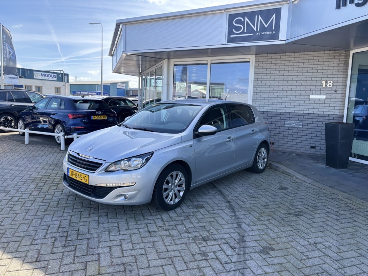 Peugeot 308 - 1.2 PureTech Style 1.2 PureTech Style - AutoWereld.nl