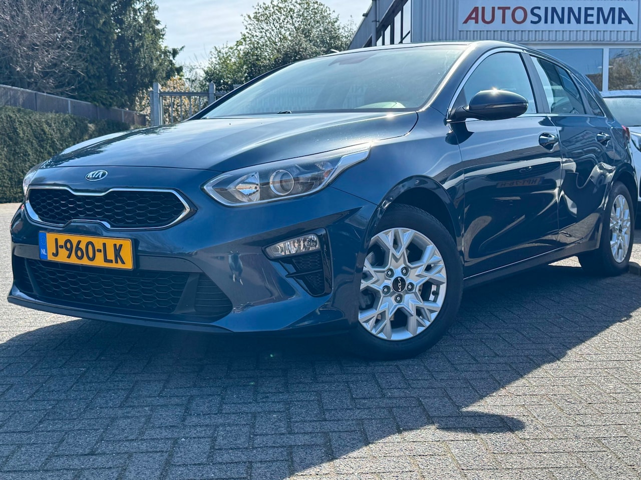 Kia Cee'd - Ceed 1.0 T-GDi DynamicLine | All Seasons | Volledig Onderhouden | Camera | Cruise Control - AutoWereld.nl