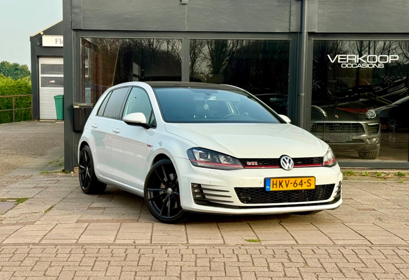 Volkswagen Golf - 2.0 TSI GTI Performance Nieuwe velgen+ banden - AutoWereld.nl