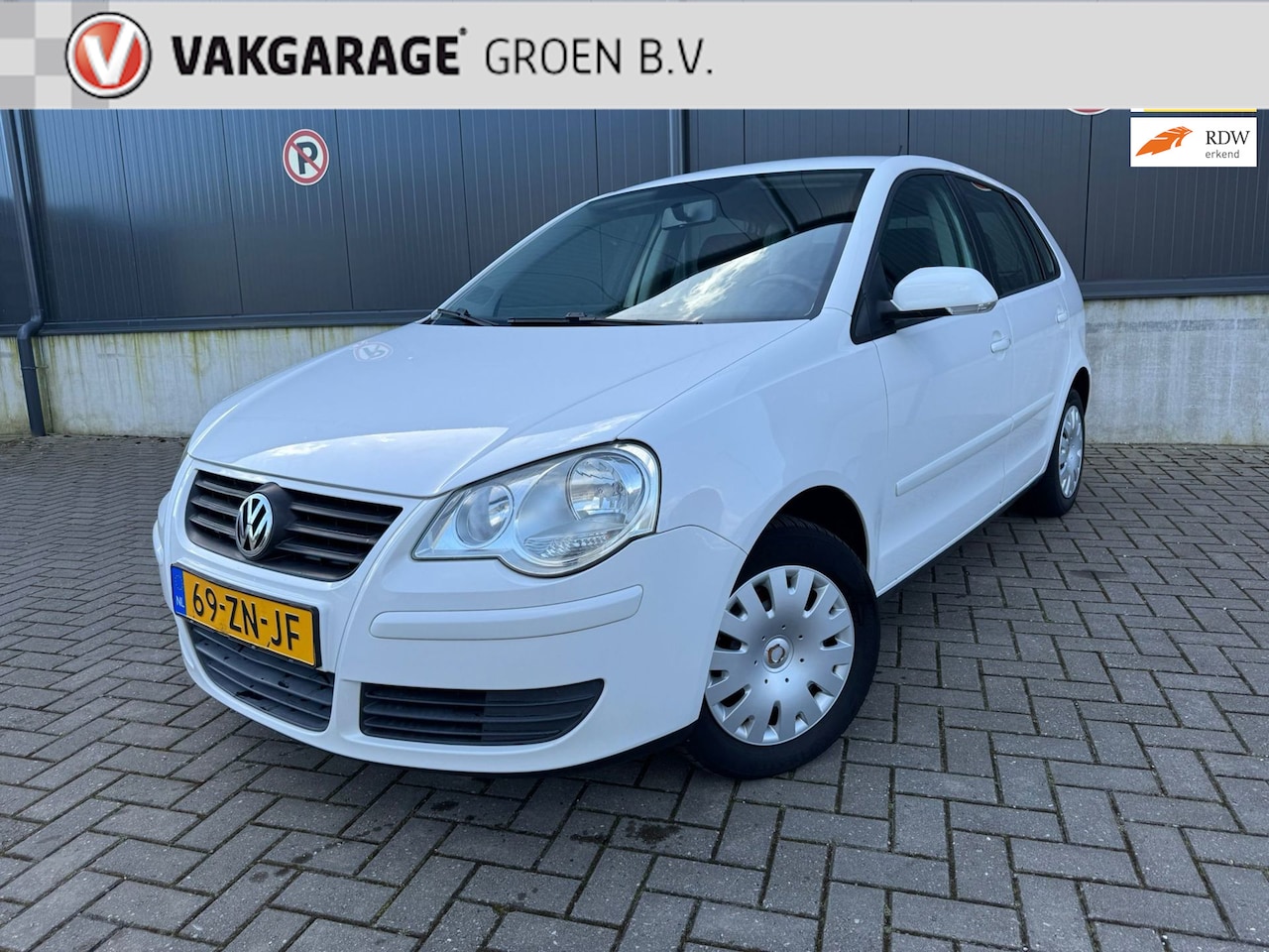 Volkswagen Polo - 1.4-16V Optive (80pk) Airco / Trekhaak / APK 4-2027 - AutoWereld.nl