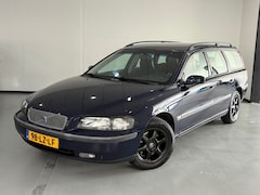 Volvo V70 - 2.4
