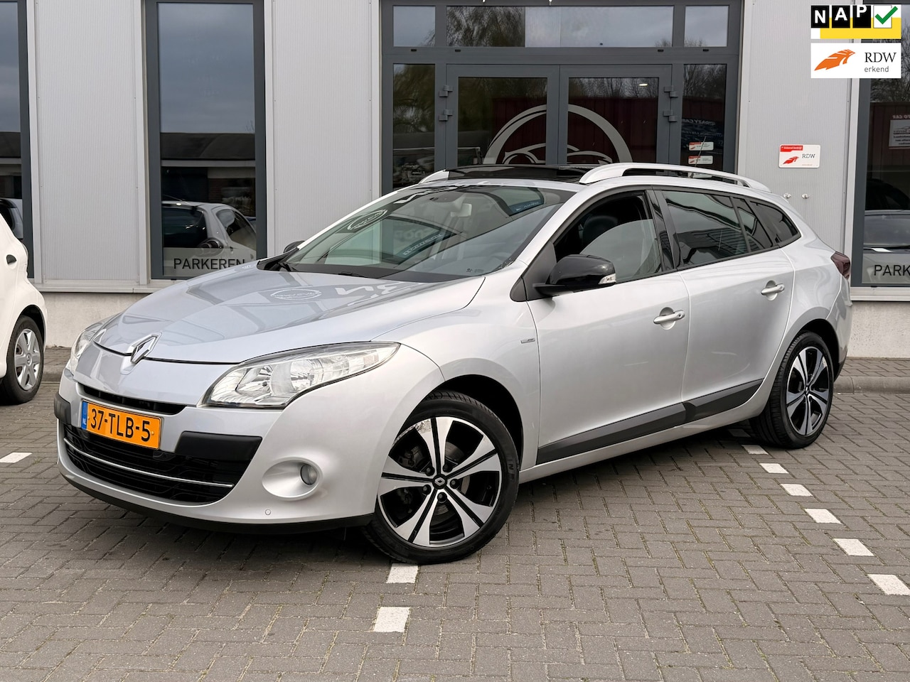 Renault Mégane Estate - 1.4 TCe Bose|Pano|Trekhaak|Pdc - AutoWereld.nl