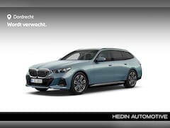 BMW i5 Touring - eDrive40 84 kWh M-Sport | Panorama | CoPilot | Bowers & Wilkins | Stoelventilatie | Wordt