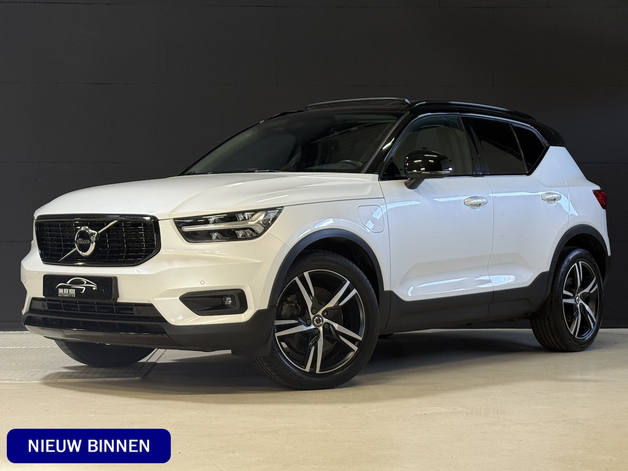 Volvo XC40 - 1.5 T4 Recharge R-Design Expression | Pano | Apple Carplay | Keyless - AutoWereld.nl