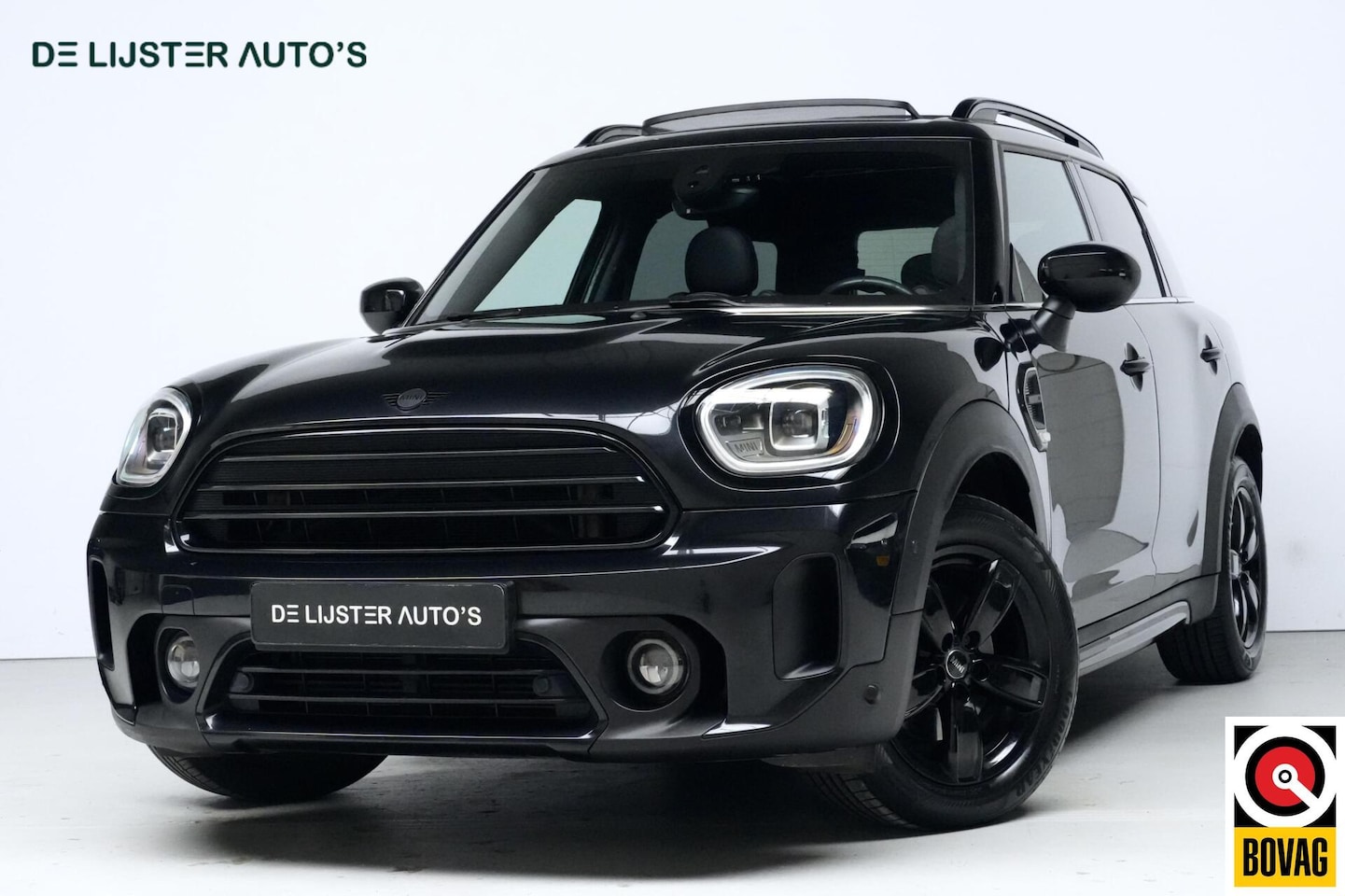 MINI Countryman - 1.5 Cooper Yours Chili Automaat | Pano-dak | Leder + verwarmd | CarPlay | Acc | Camera | P - AutoWereld.nl