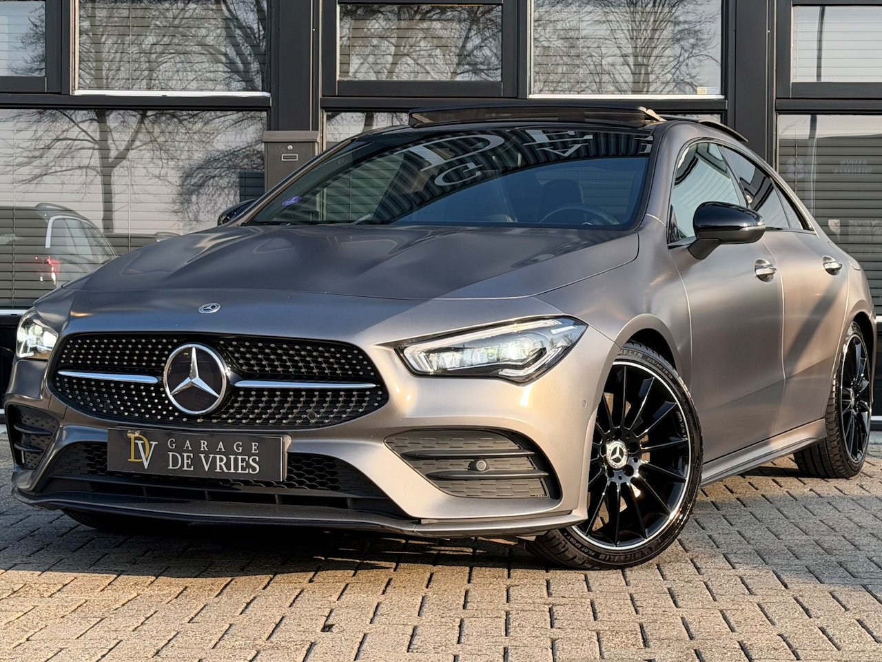 Mercedes-Benz CLA-Klasse - 250 AMG Premium Plus Designo Matt Panoramadak Full Option Orig NL NAP - AutoWereld.nl