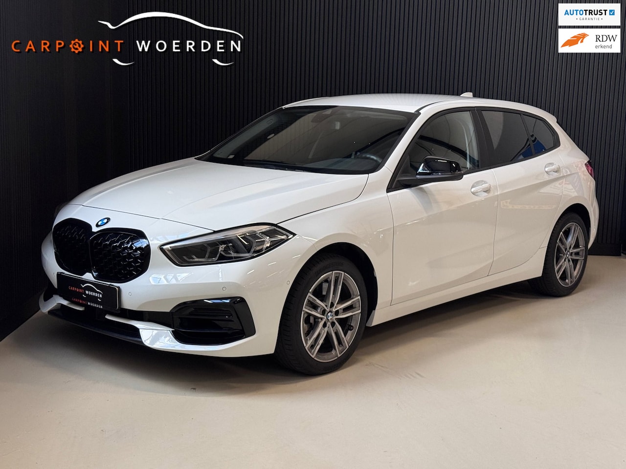 BMW 1-serie - 120i | CAMERA | LED | STOELVERW. | 2024 - AutoWereld.nl